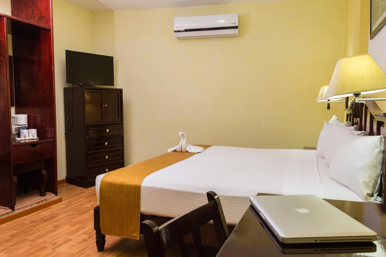 Hotel Madan Cardenas ภายนอก รูปภาพ