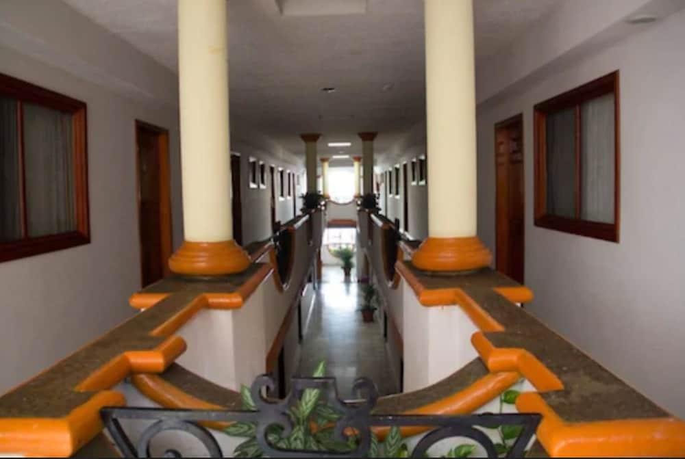 Hotel Madan Cardenas ภายนอก รูปภาพ