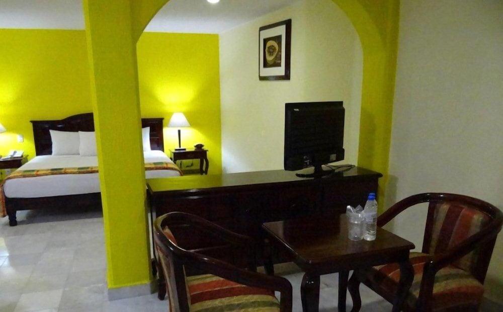 Hotel Madan Cardenas ภายนอก รูปภาพ