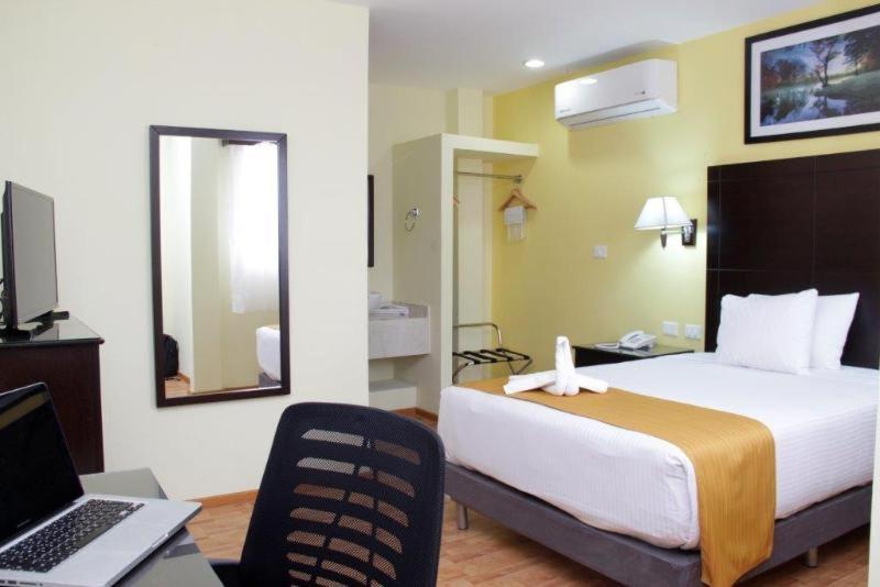 Hotel Madan Cardenas ห้อง รูปภาพ