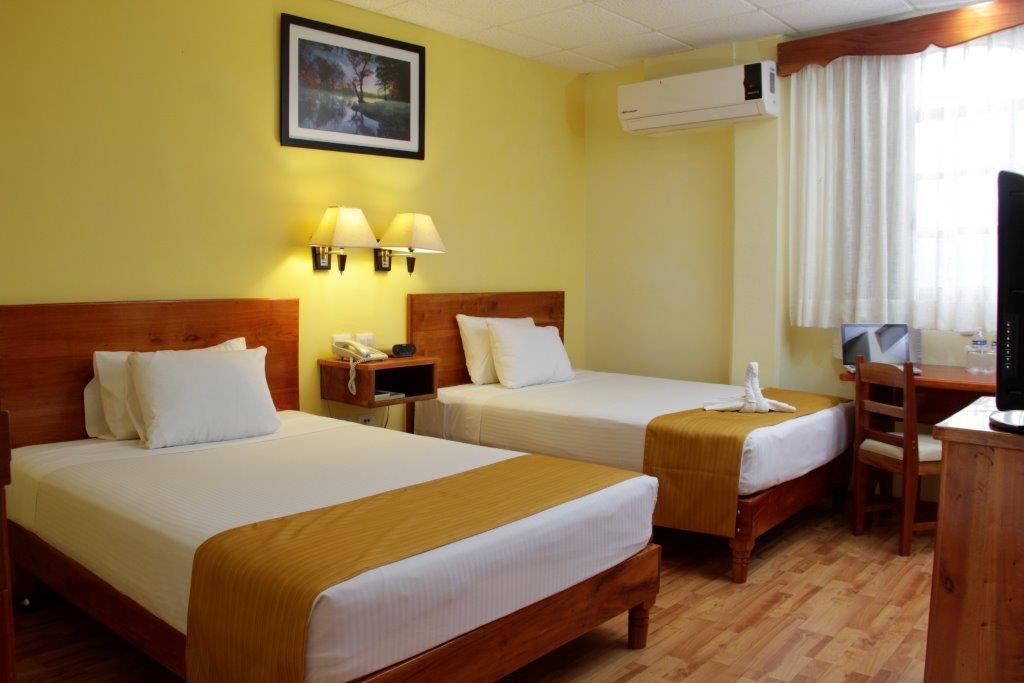 Hotel Madan Cardenas ภายนอก รูปภาพ
