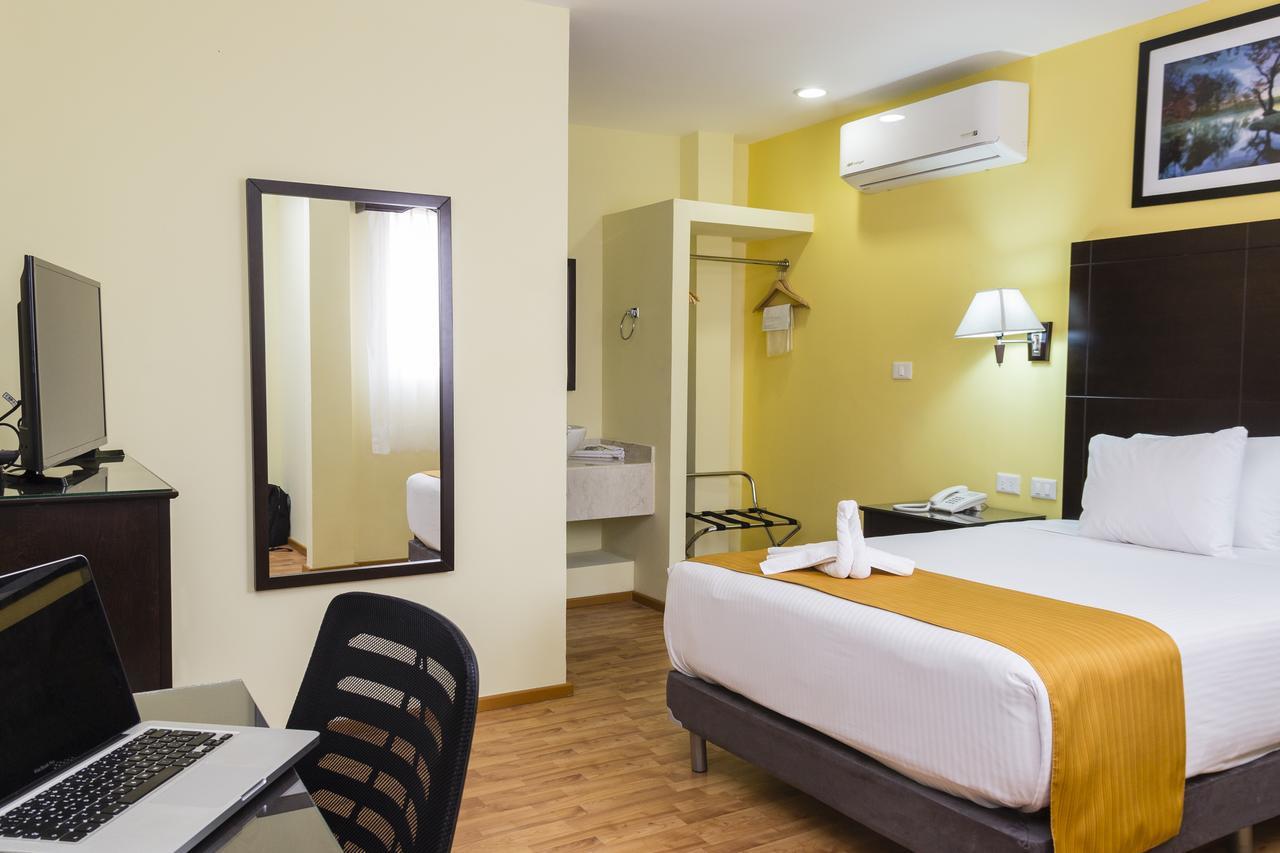 Hotel Madan Cardenas ภายนอก รูปภาพ